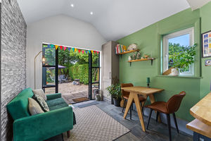 Kitchen- click for photo gallery